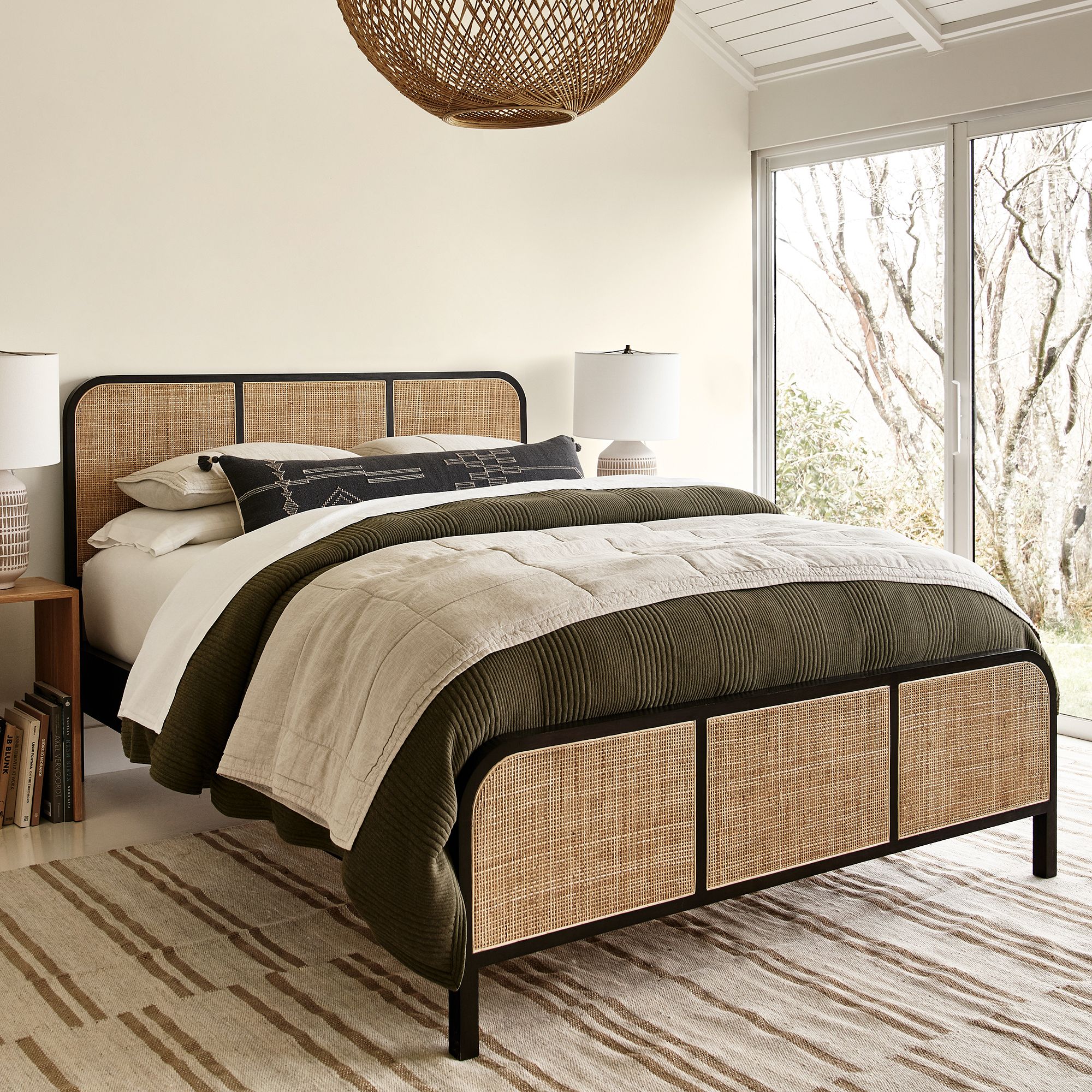 Buzzard Cane & Wood Bed